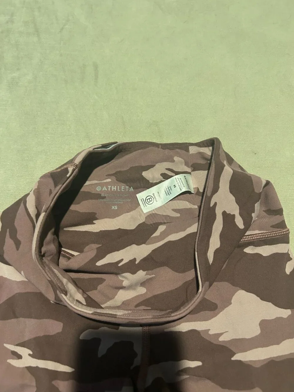 Athleta Elation Camo 7/8 Tight Leggings XS Flora Mauve Pink